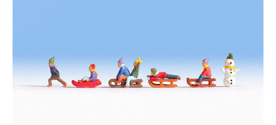 NOCH 36819 Children in Snow 1:160